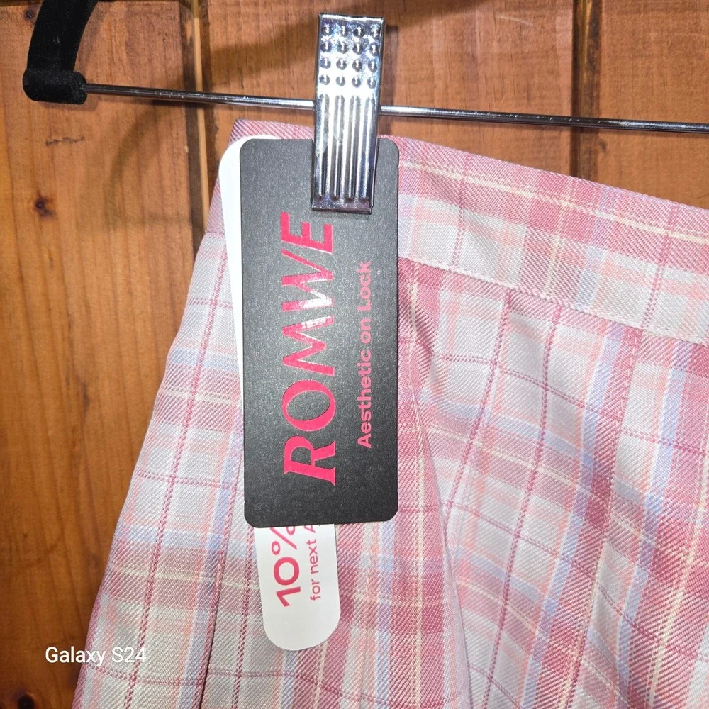 ROMWE pink white